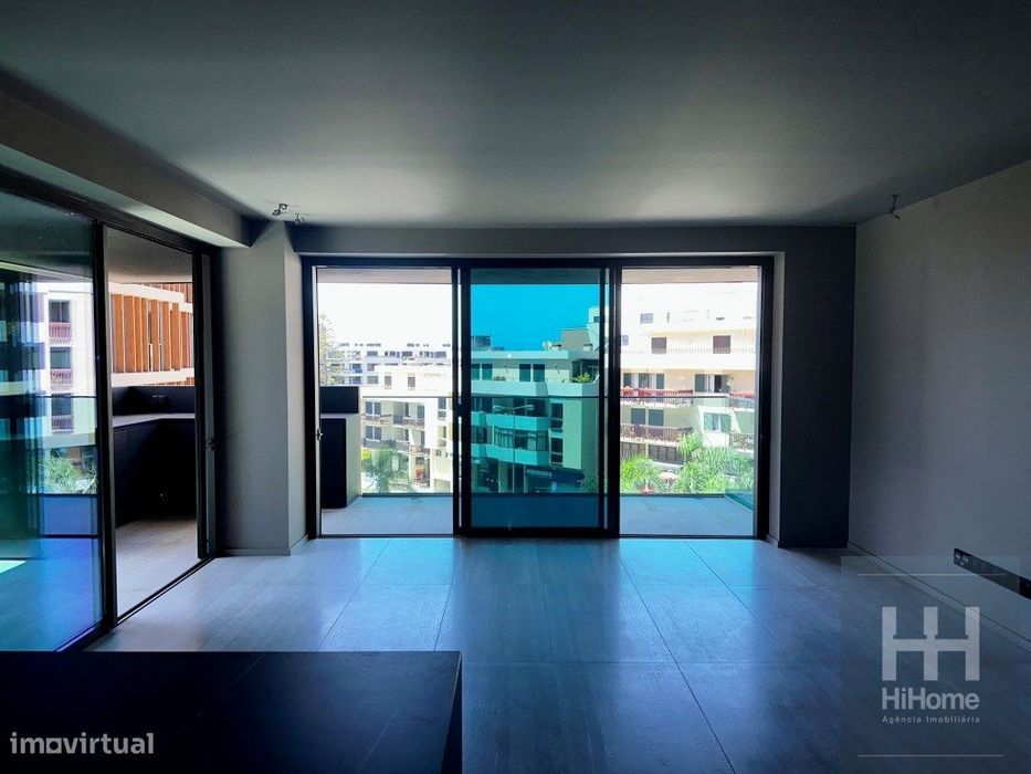Apartamento T1 no Varino 08 com terraço de 23m2
