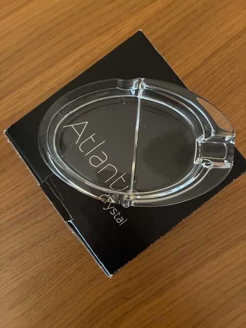 Cinzeiro Atlantis novo