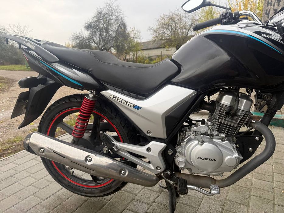 Honda cb125e 2012 року
