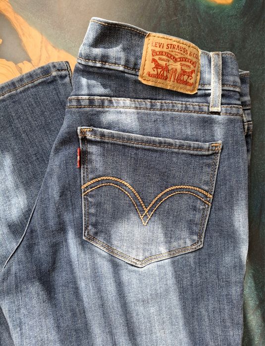 Джинси Levi's 524