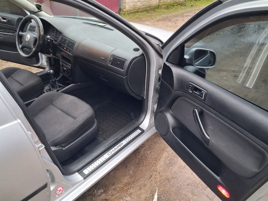 Продам Volkswagen Golf 4 1.4 16 V