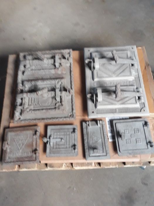 Drzwiczki do pieca wędzarni , Żeliwne, Odświeżone , Ruszt