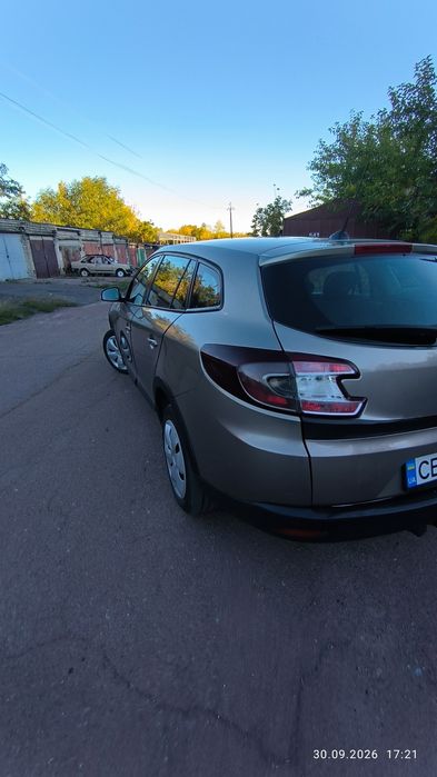 Продам renault megane 2009 года 1.5 дизель