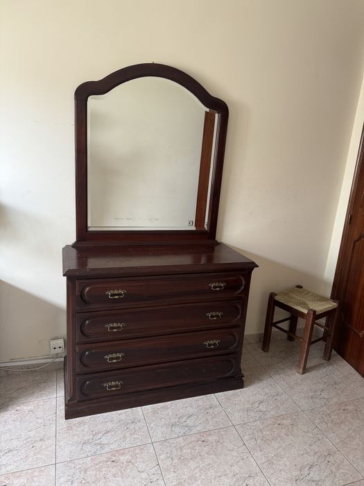 Conjunto de cómoda + 1 mesa de cabeceira