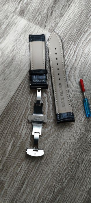 Ремінець для годинника 22 мм черний