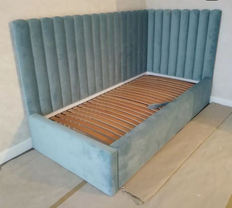 Перетяжка диванів,крісел,кухонних кутків,офісних крісел,ліжок,банкеток