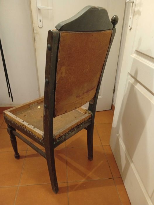 stare przedwojenne krzesło