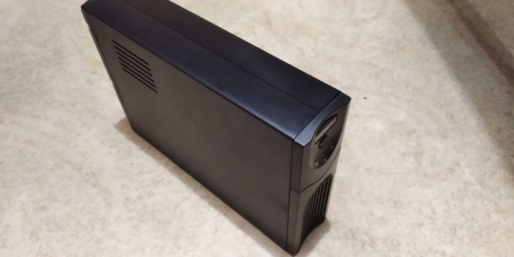 ИБП бесперебойник Eaton Powerware 5110 1000VA