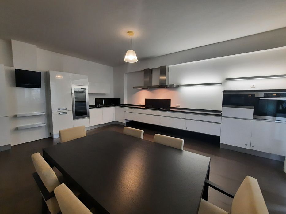 Продаж квартири в центрі Києва Кониського,28а  267 м²  комфорту простору та тиші