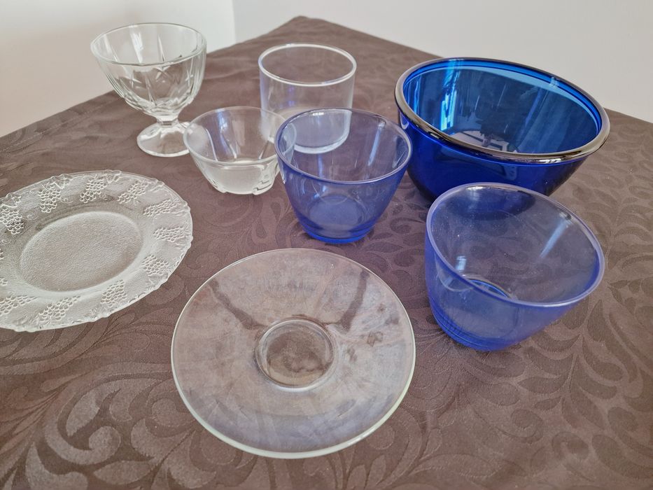 Conjunto para sobremesas ou aperitivos pratos e taças