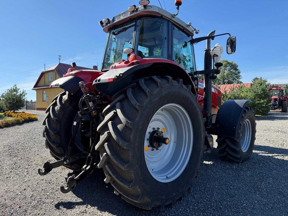 Ciągnik Massey Ferguson dyna 6