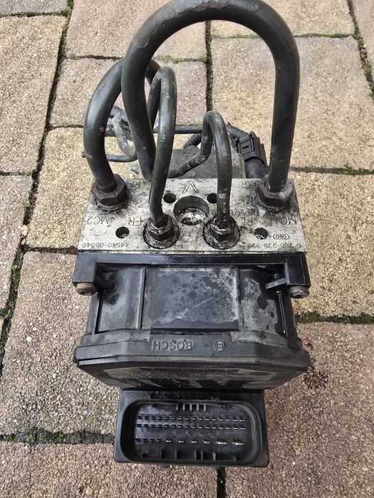 Części Toyota Avensis T25 2,2 Diesel.150 koni kombi