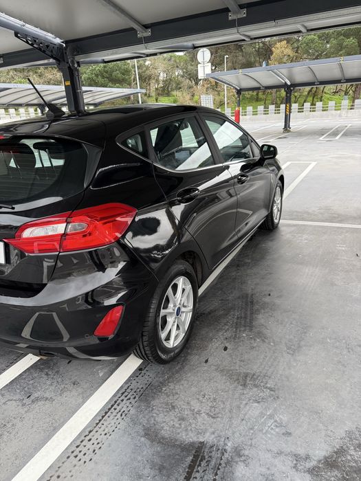 Fiesta titanium 2021