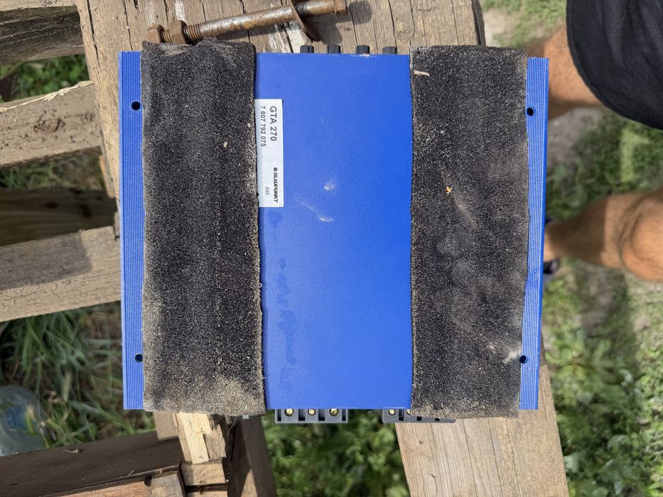 Продам підсилювач (усилитель) BLAUPUNKT