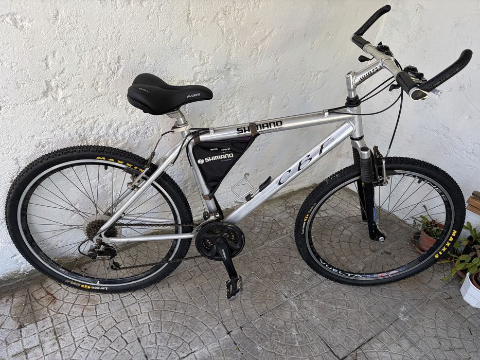 Bicicleta roda 26 quadro alumínio