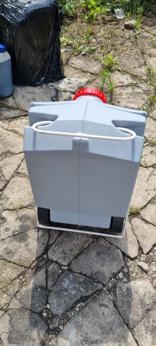 Nowy zbiornik na szarą wodę camper kemping