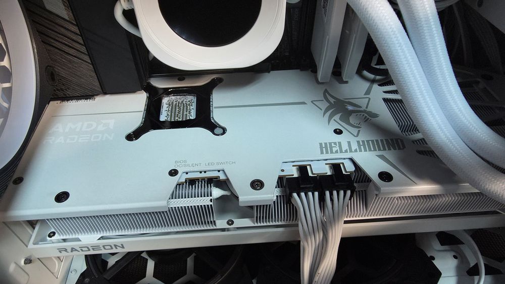 Gaming Ryzen 5 9600X 32GB 1TB Radeon 9070XT 16GB