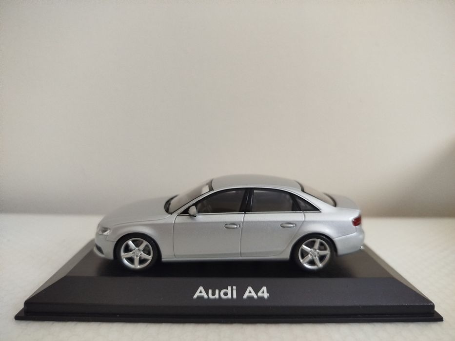 Miniatura Audi A4 Nova 1/43