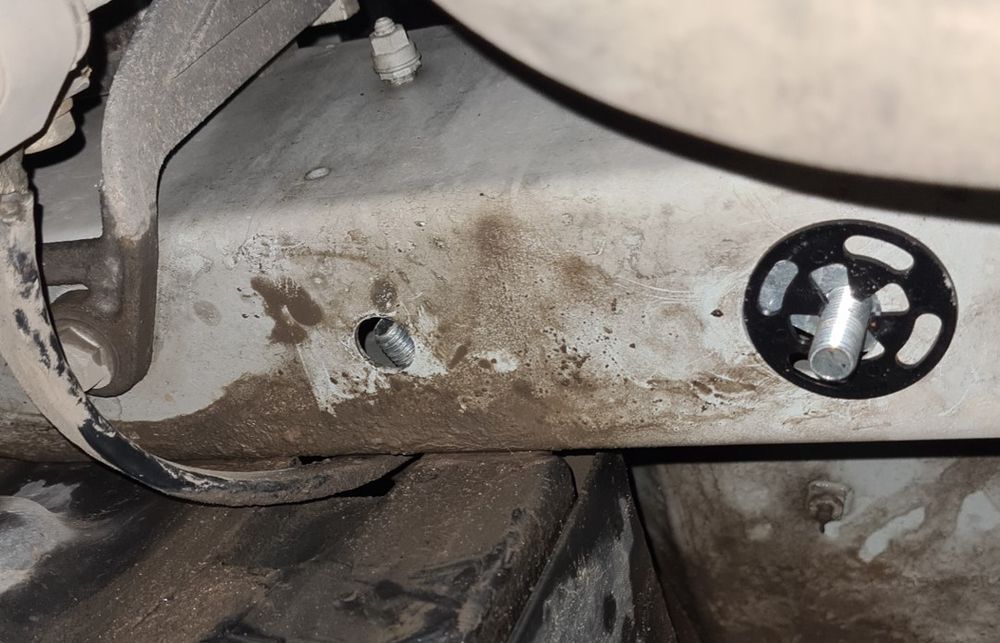Orurowanie przednie kangur A-Bar czarne Renault Master 2010-2019