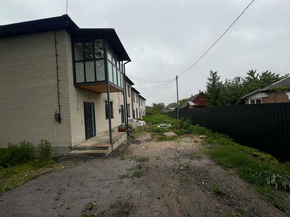Продаж чистового таунхаусу на Бучмах