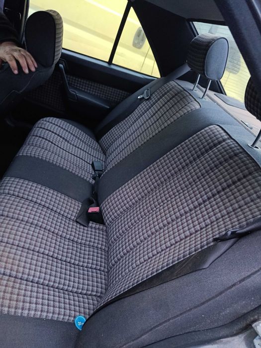 Mercedes-Benz E190 2.0 1990r NA CZĘŚCI