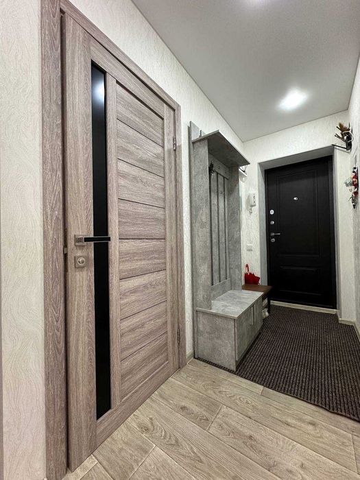 Стильна 3 кімнатна квартира з ремонтом, вул. Льотна 17 RD