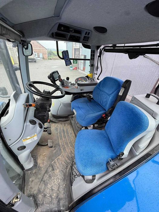 Ciągnik rolniczy New Holland t 7 210 auto command
