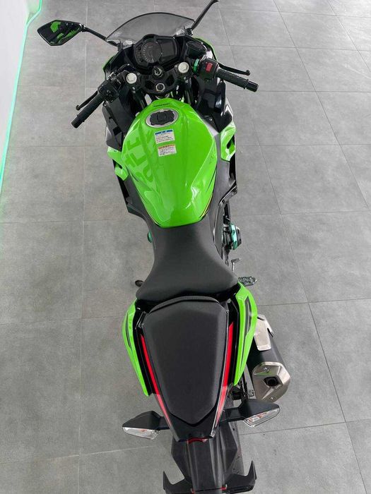 Мотоцикл Kawasaki Ninja 400