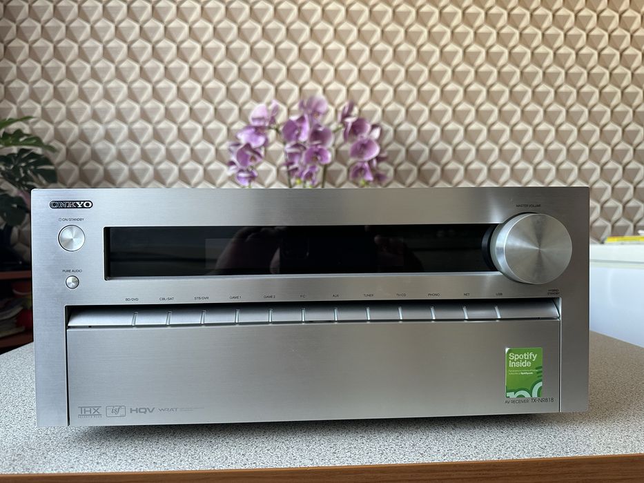 Amplituner Onkyo TX-NR818