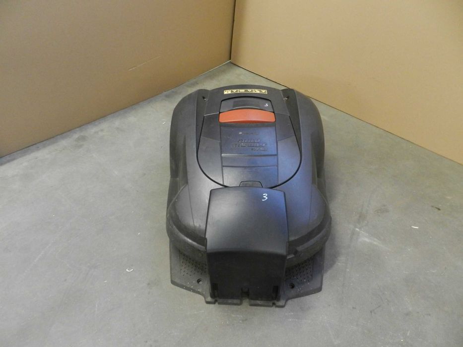 3 kosiarka akumalatorowa automower husqwarna 230 acx