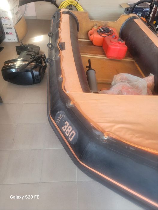 Лодка катер човен з мотором MERcuri 25XD