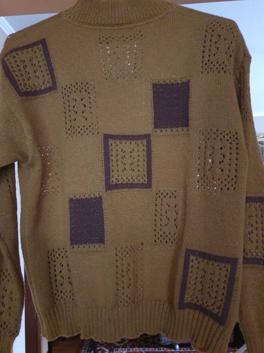 Женский свитер -пуловер , разноцветный с круглым вырезом  раз.48