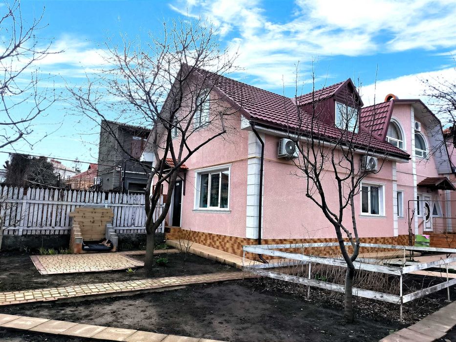 Продам ЧЕТЫРЕ таунхауса, Одесса, море 7-мь мин. пешком 10-ст.Б.Фонтана