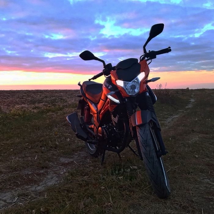 Терміново Spark SP200-R27