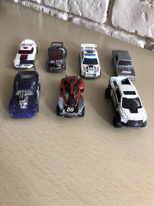 Машинки Hot Wheels