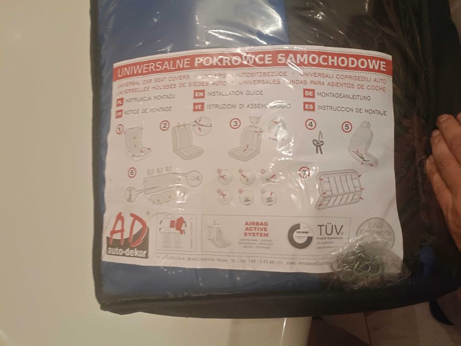 Pokrowce samochodowe uniwersalne nowe solidne wykonanie