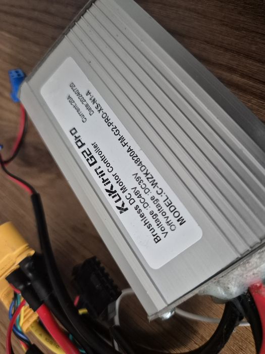 Controlador elétrico (centralina) original para a trotinete elétrica KuKirin G2