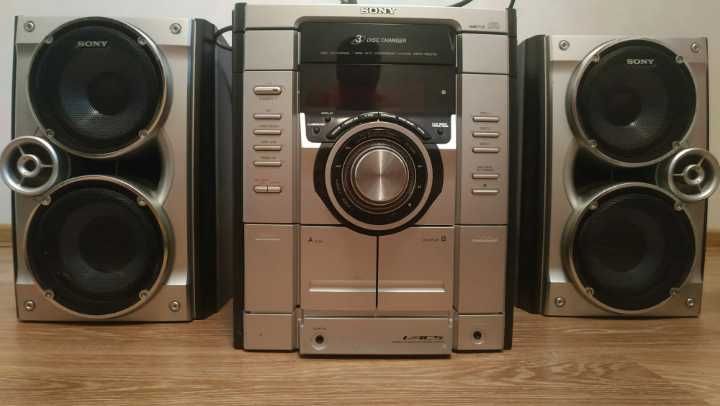 Музыкальный центр Sony МНС RG 470 очень мощный 2x280 ват.
