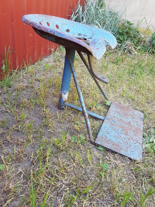 Stare siedzisko antyk retro bar krzesło barowe loft PRL industrialny