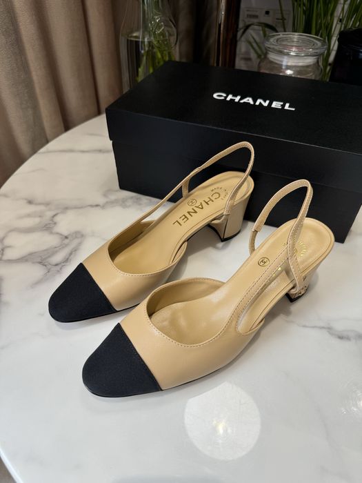 Czółenka Chanel beige