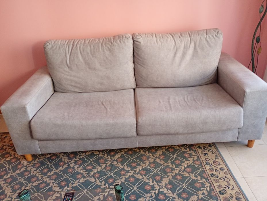 Vendo sofá de 3 Lugares
