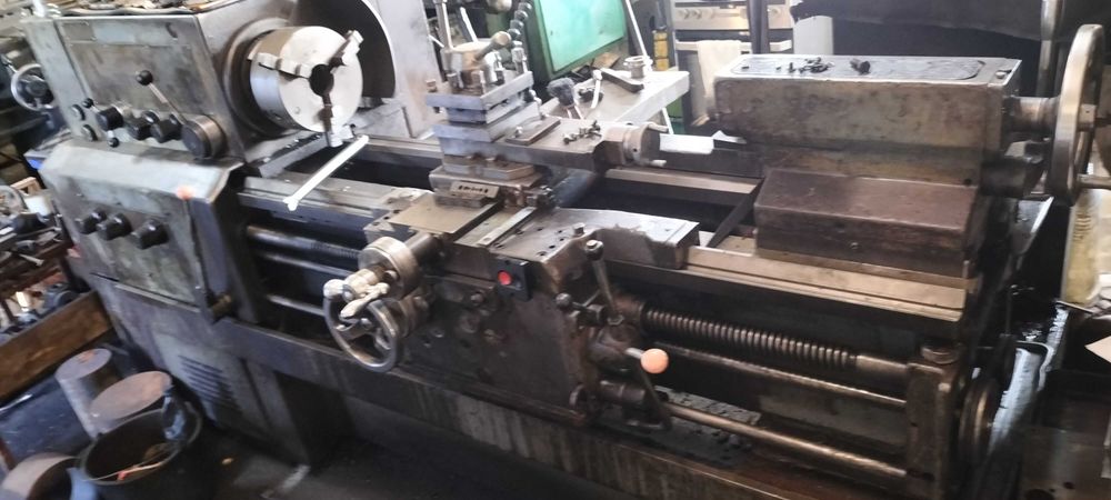 Tokarka uniwersalna  16k20