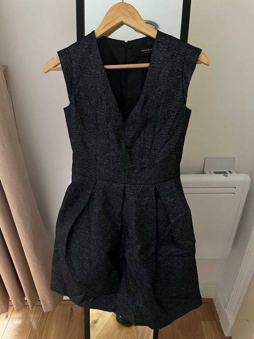 Sukienka koktailowa Reserved