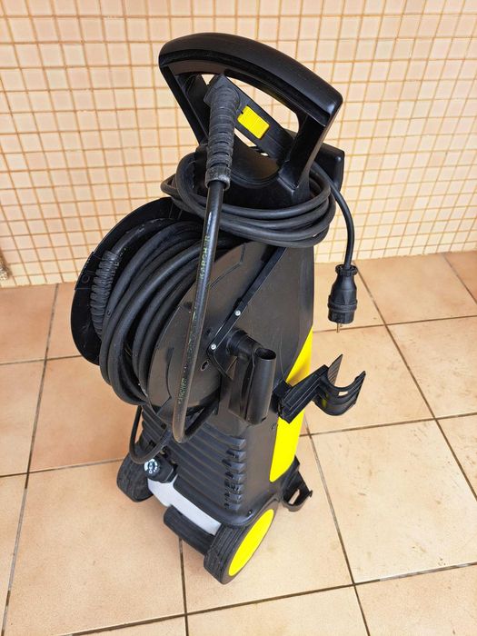 MÁQUINA DE LAVAR KARCHER de alta pressão em ótimo estado