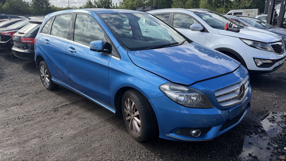 Mercedes B180 silnik 1.8 CDI 2013r,Anglik z kluczykami