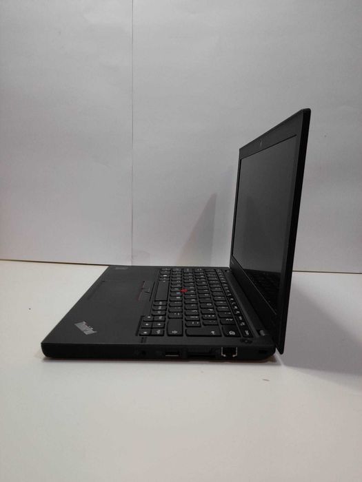 Lenovo X250 - Intel Core i5 / 8Gb / SSD 240GB / Tec. Iluminado