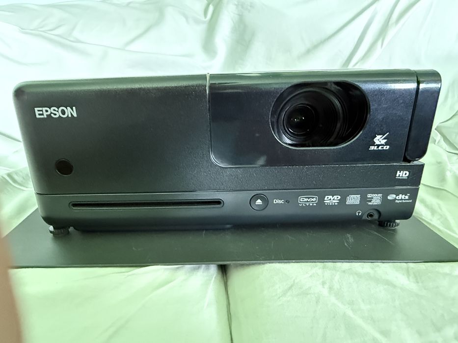 Projetor EPSON DVD semi-profissional colunas integradas “igual a novo”