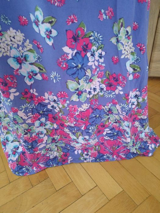 Długa sukienka Next w kwiaty 40