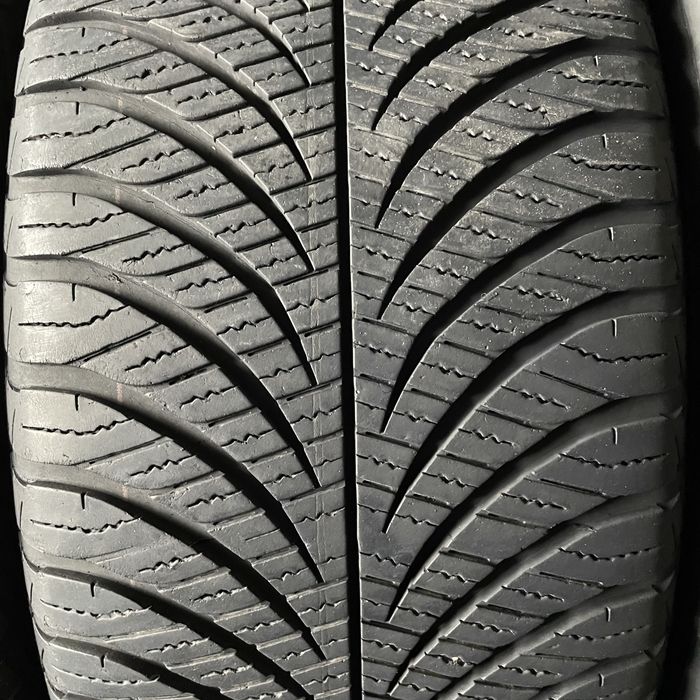 Шини 235/55/17 - 2шт Goodyear Vector4Seasons Gen-2