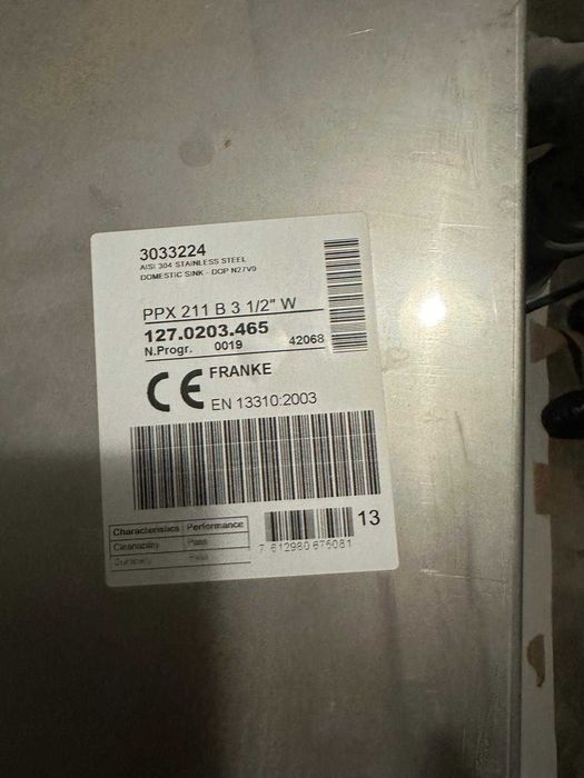 Pia Cozinha em Inox, marca FRANKE c/ torneira